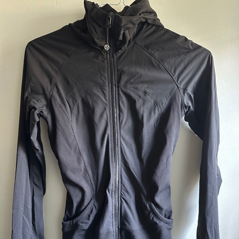 Lululemon In Flux Jacket, Black, Size 4 - Picture 3 of 10